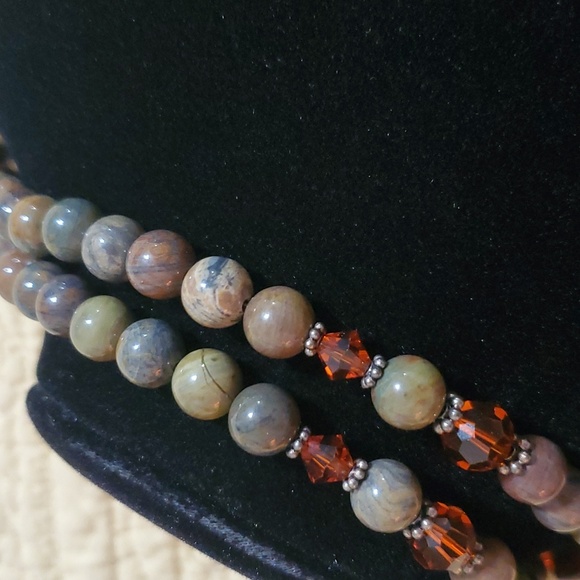 Gemstone Necklace with Arrow Pendant - Picture 3 of 4